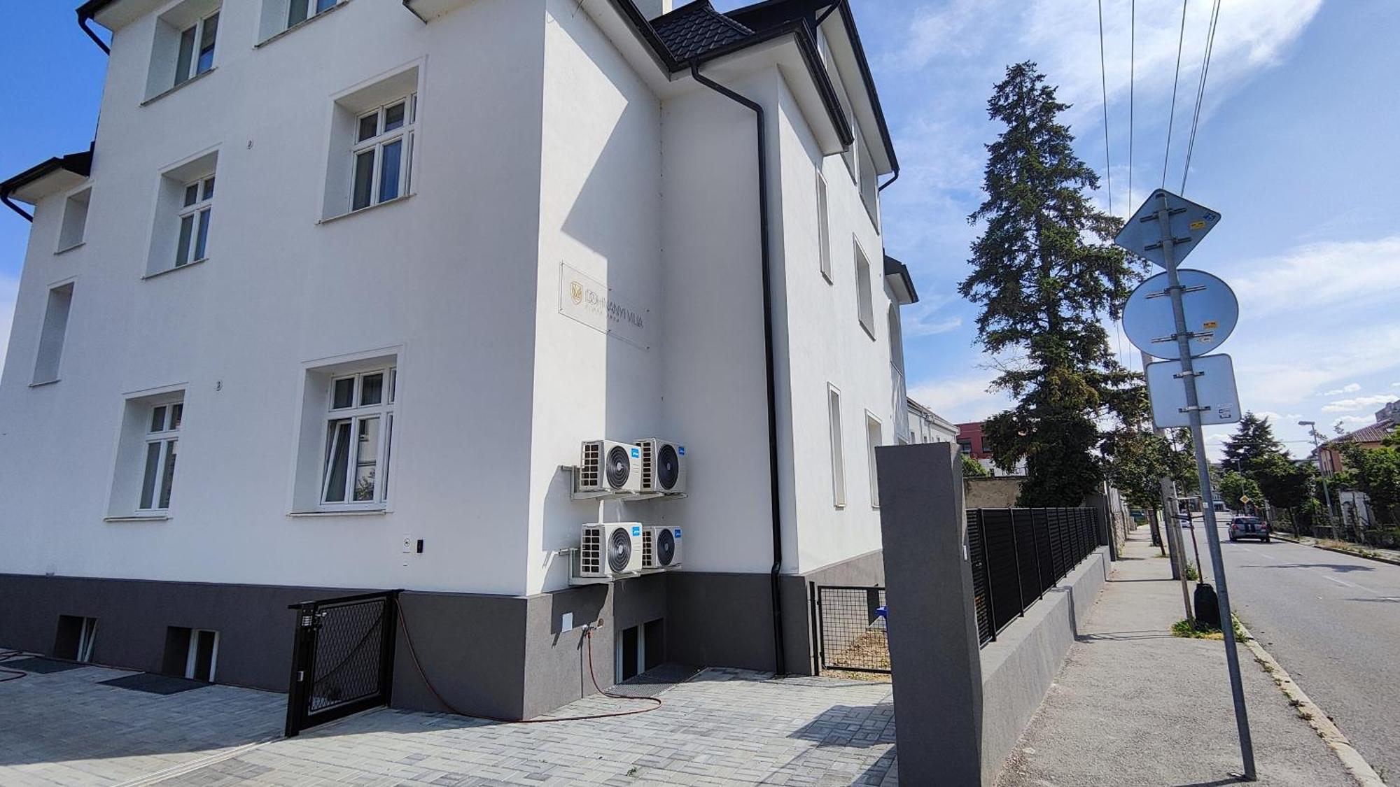 Dohnanyi Villa By Chors Тренчин Екстер'єр фото